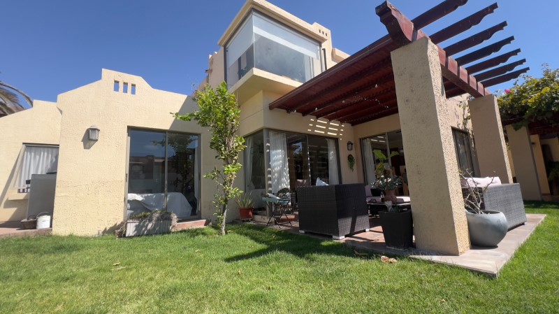 HERMOSA Y CONFORTABLE CASA  VALLE DEL MAR  4D-3B, SECTOR SUR